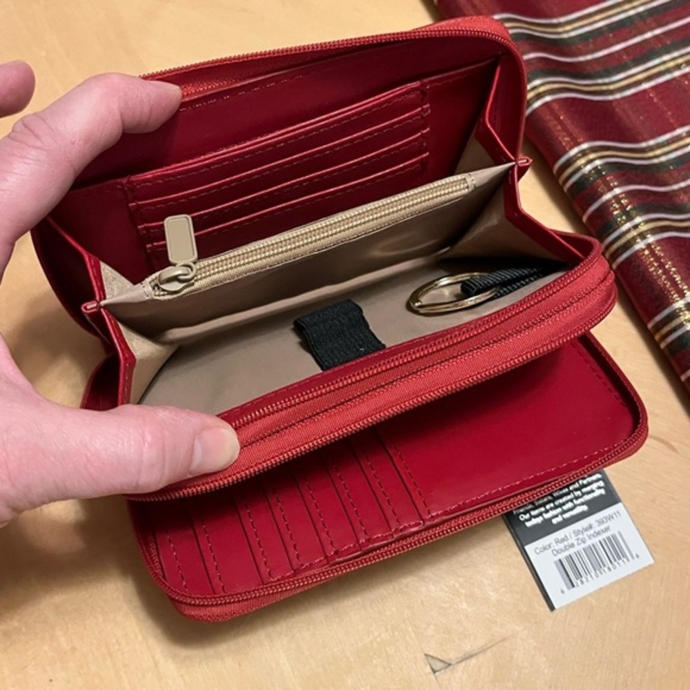 NWT Julia Buxton RFID Red Leather Wallet - Picture 14 of 15